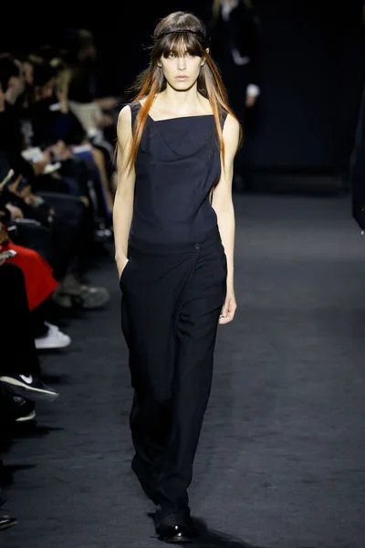 Look 12